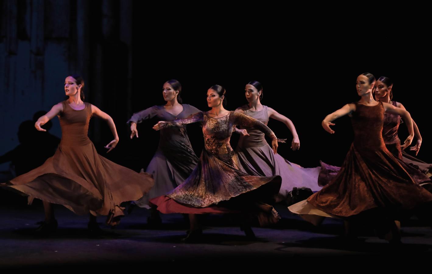 En imágenes, arranca la Bienal con el Ballet Flamenco de Andalucía