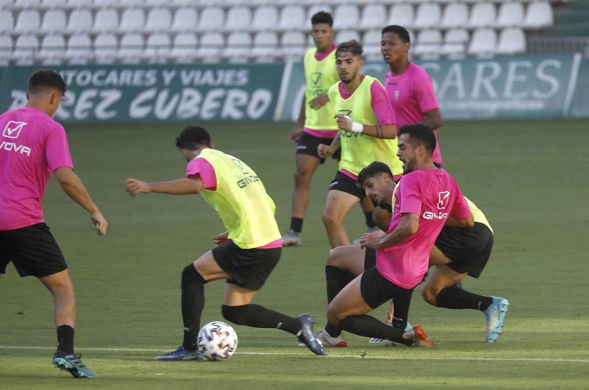El partido de entrenamiento del Córdoba CF con el filial, en imágenes