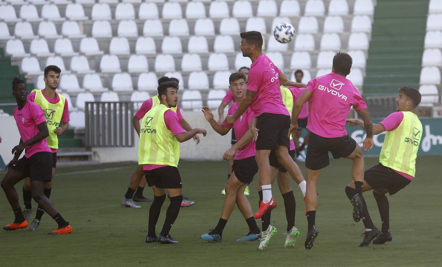 El partido de entrenamiento del Córdoba CF con el filial, en imágenes