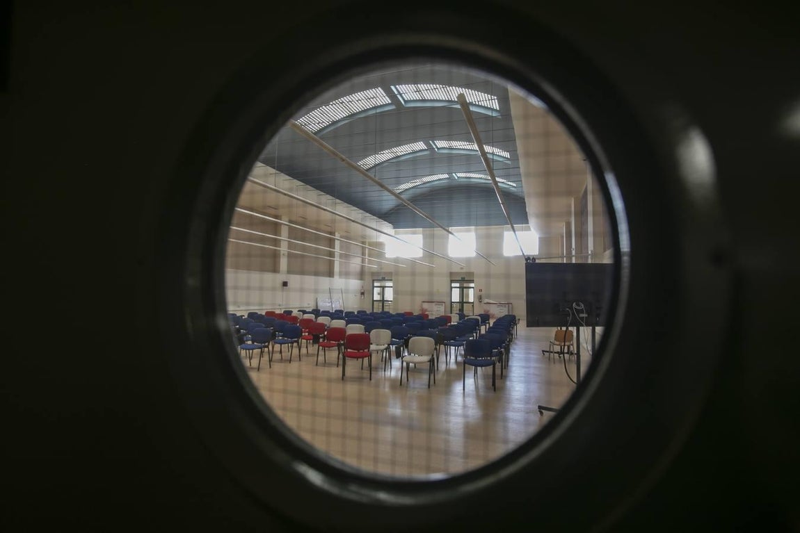 Los preparativos de la vuelta al campus universitario, en imágenes