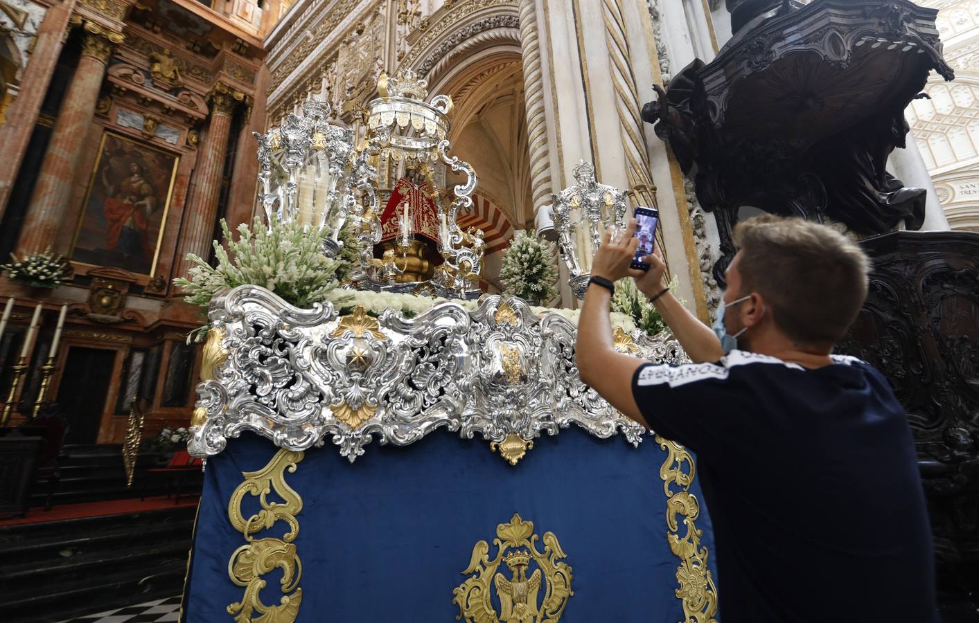 El nuevo de paso de la Virgen de la Fuensanta de Córdoba, en imágenes