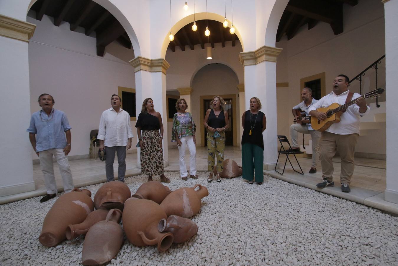 En imágenes, la inauguración de la exposición «Corazón. Amigos de Siempre Así para Trianidad»