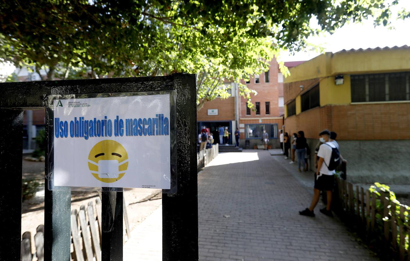 En imágenes, los preparativos para el comienzo del curso en Córdoba