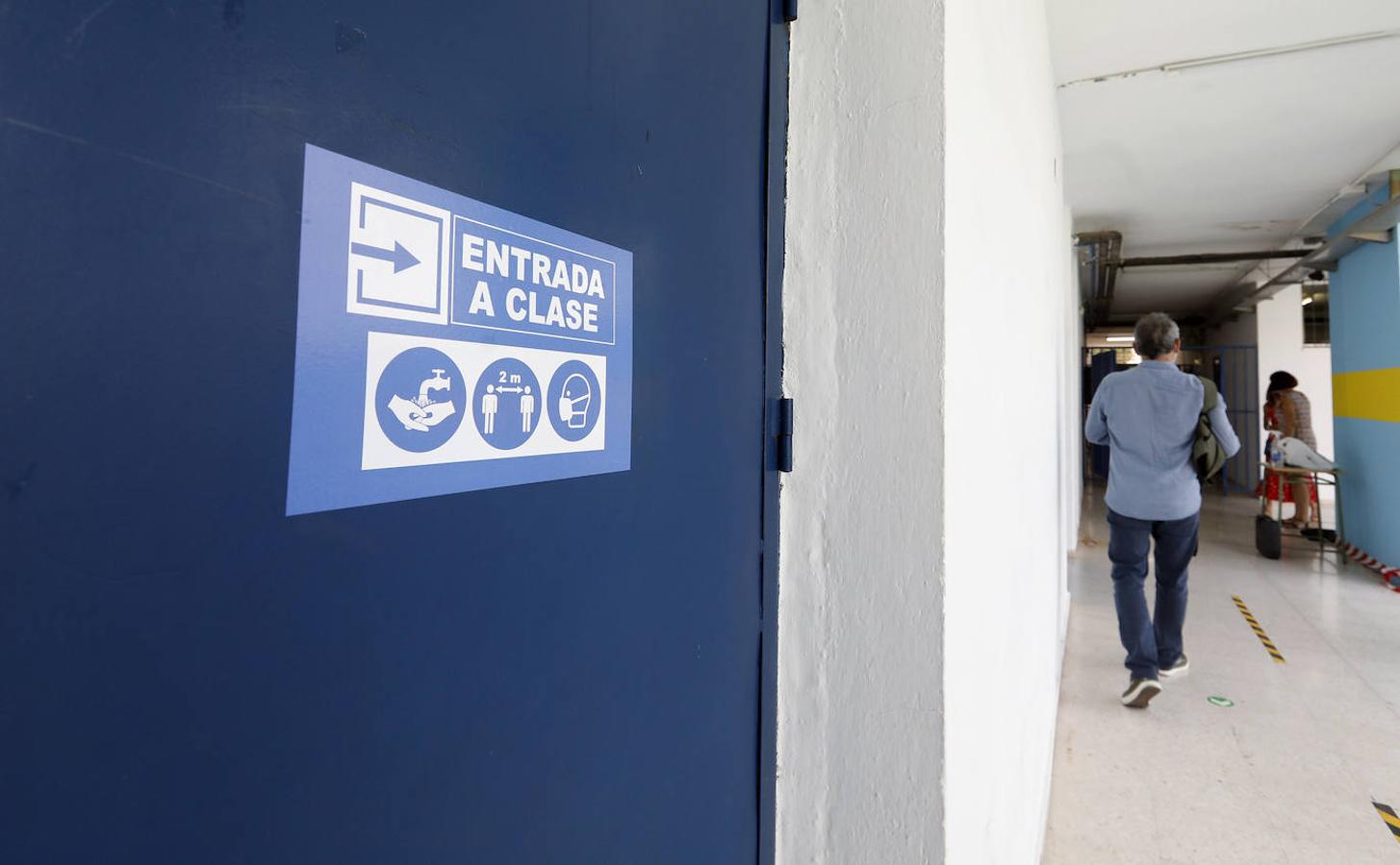 En imágenes, los preparativos para el comienzo del curso en Córdoba