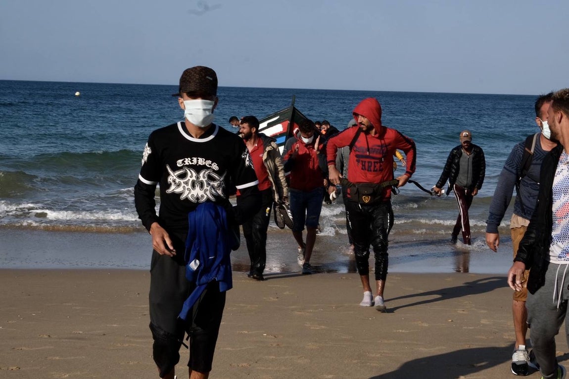 Llegan cuatro pateras a la costa de Cádiz