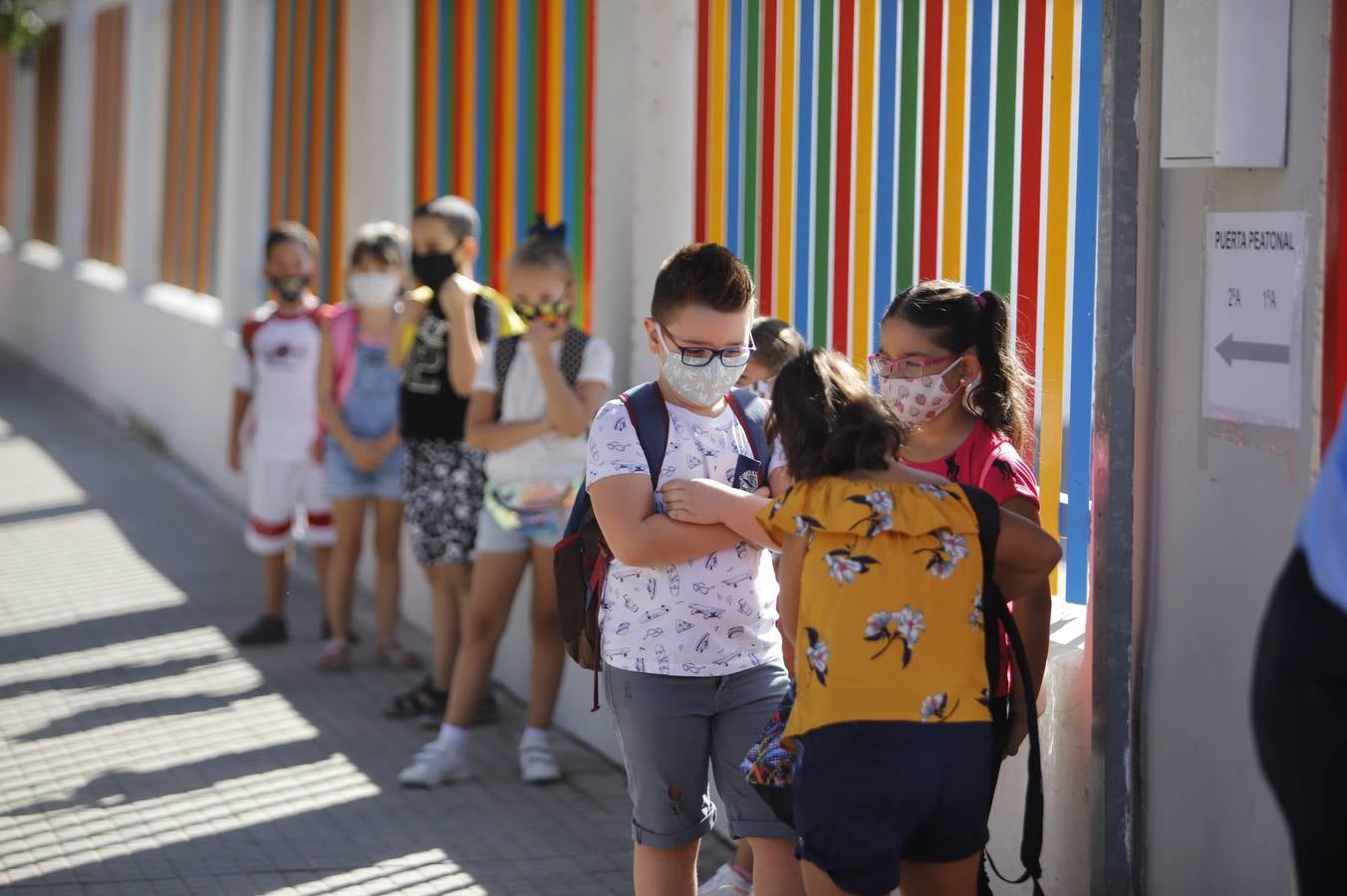 Protesta de padres en algunos colegios de Córdoba en la vuelta al colegio, en imágenes