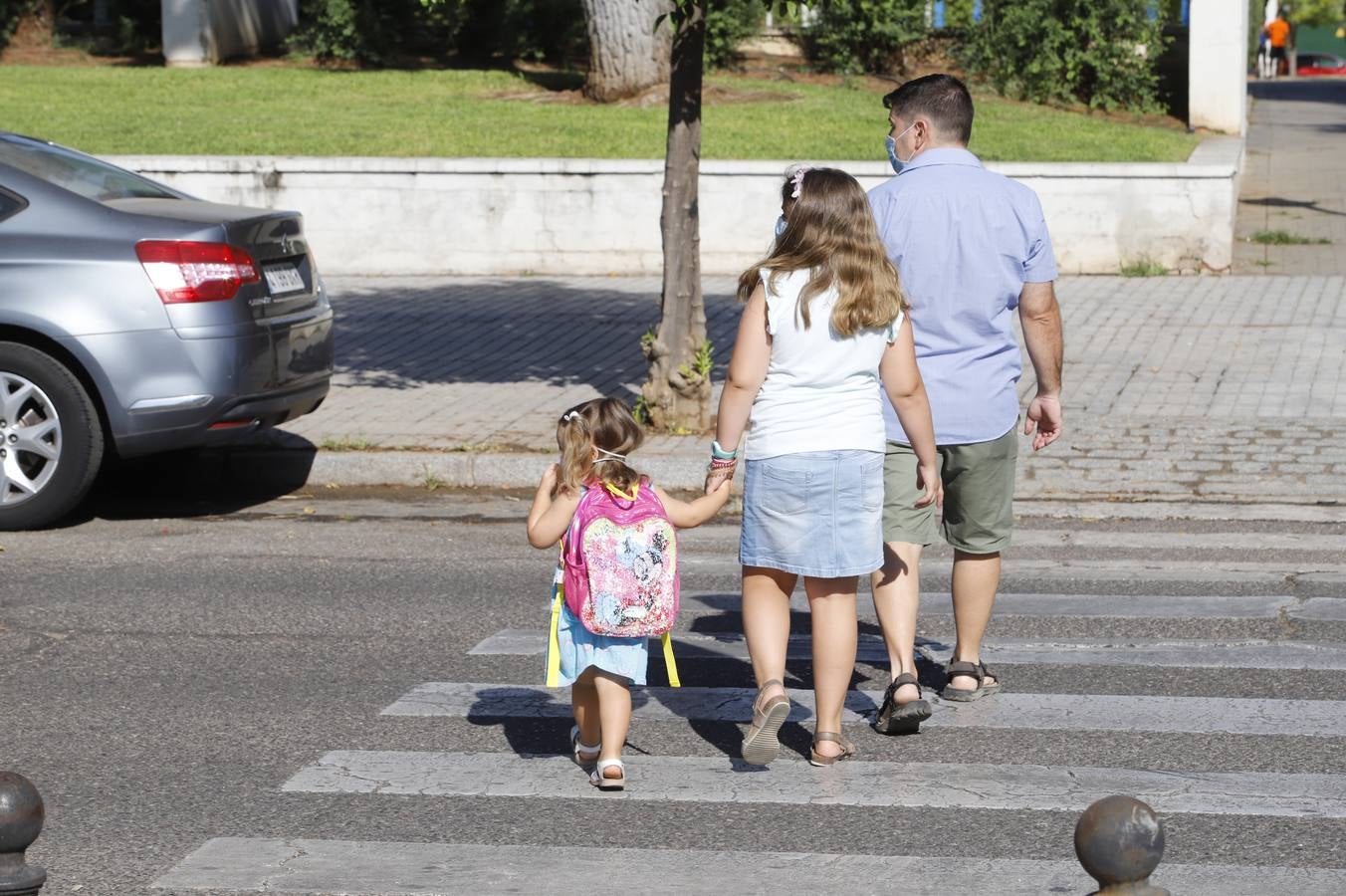 Protesta de padres en algunos colegios de Córdoba en la vuelta al colegio, en imágenes