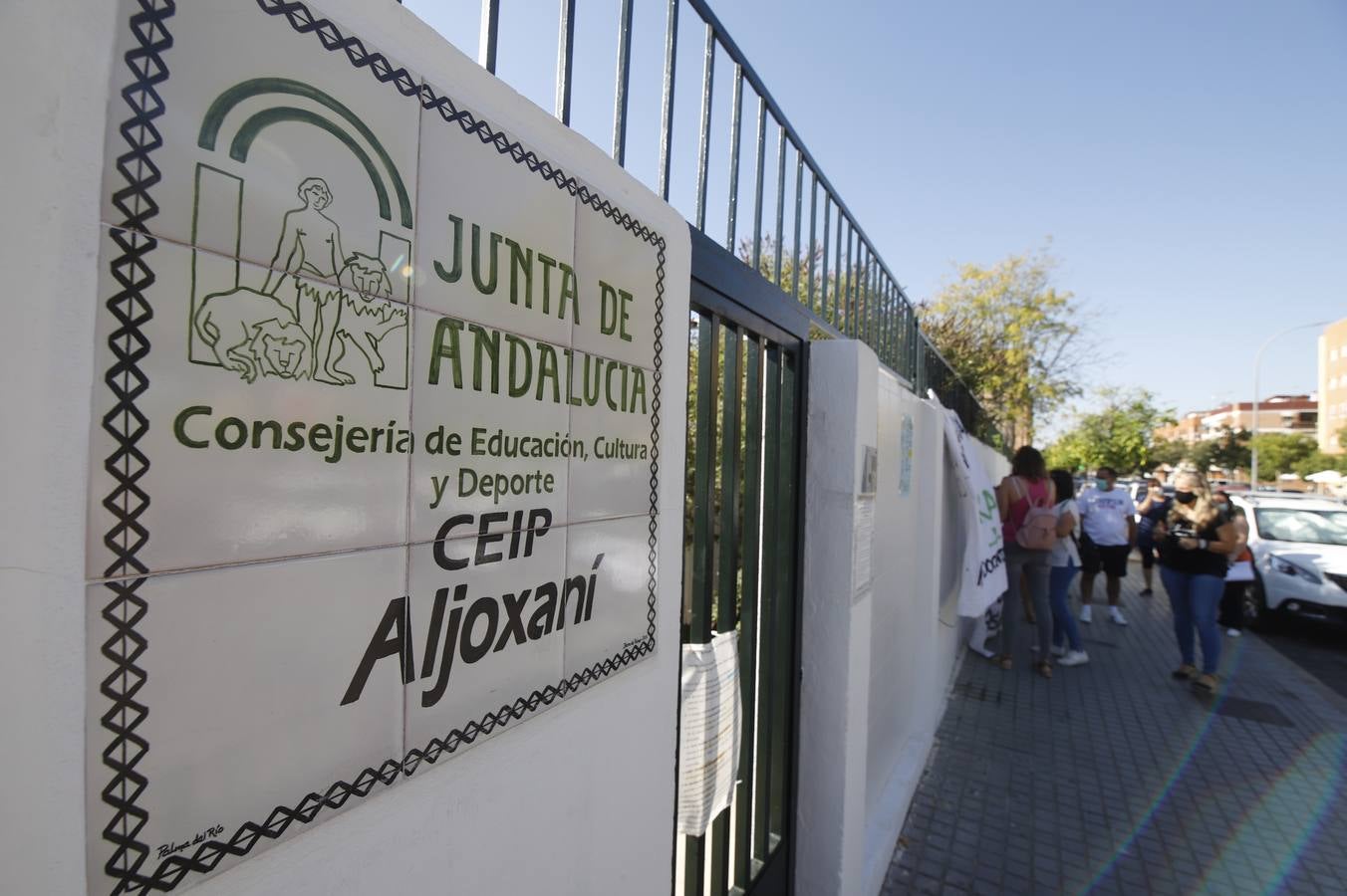 Protesta de padres en algunos colegios de Córdoba en la vuelta al colegio, en imágenes