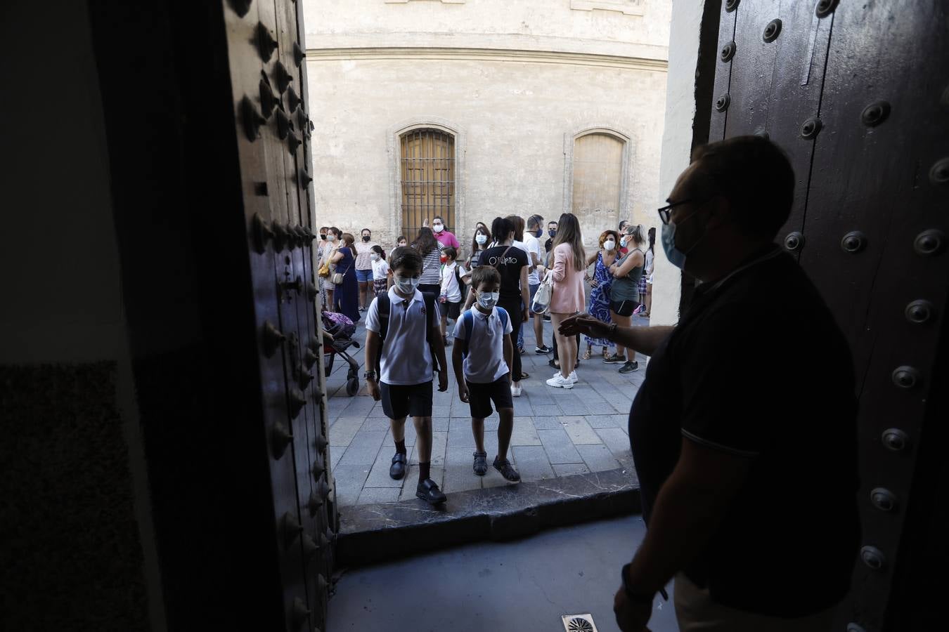 En imágenes, así ha sido la vuelta al colegio en Córdoba (I)