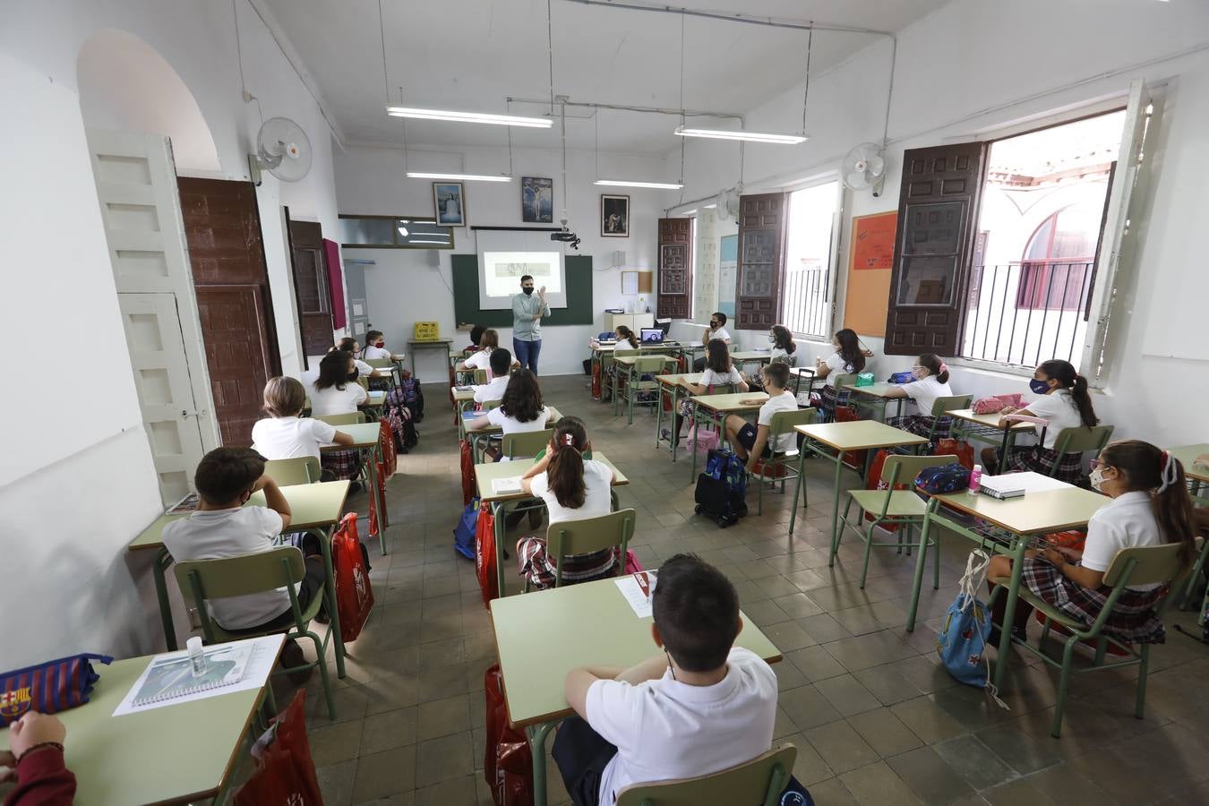 En imágenes, así ha sido la vuelta al colegio en Córdoba (I)