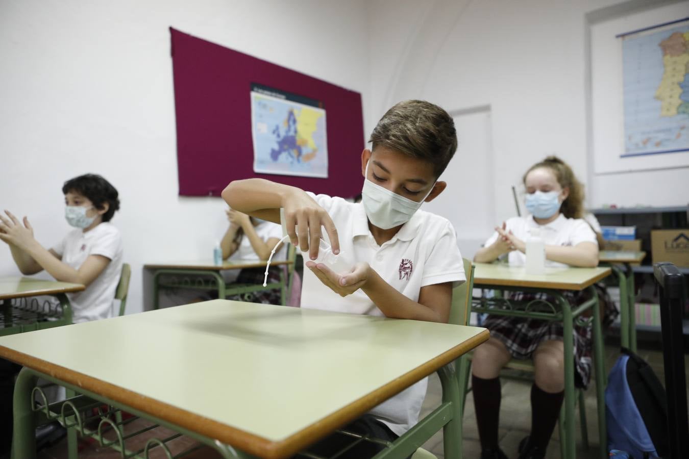 En imágenes, así ha sido la vuelta al colegio en Córdoba (I)