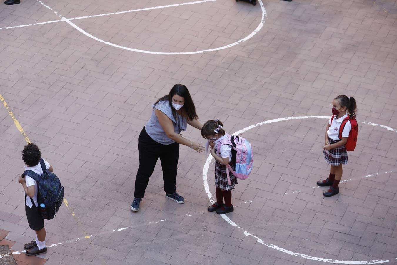 En imágenes, así ha sido la vuelta al colegio en Córdoba (I)