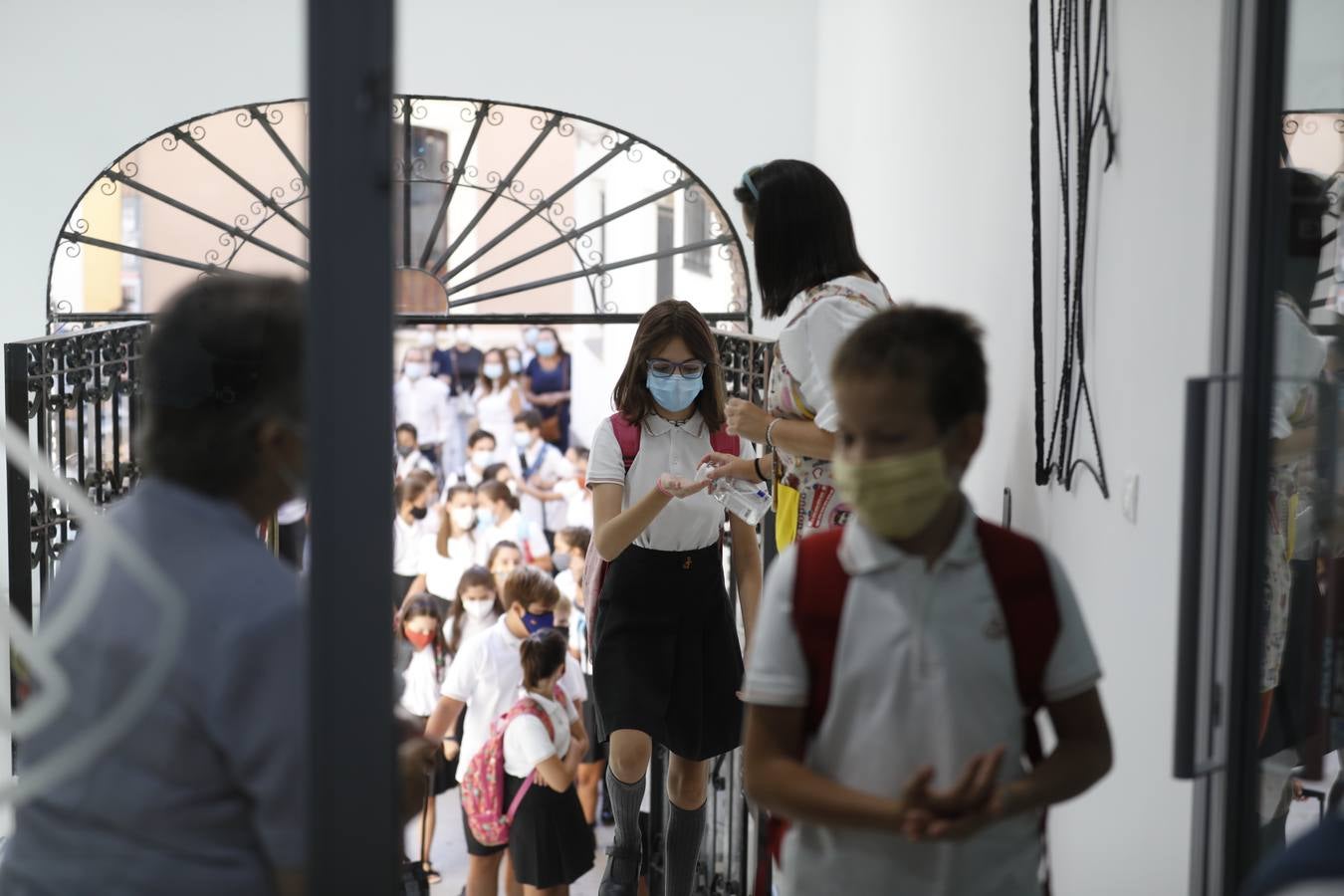 En imágenes, así ha sido la vuelta al colegio en Córdoba (II)