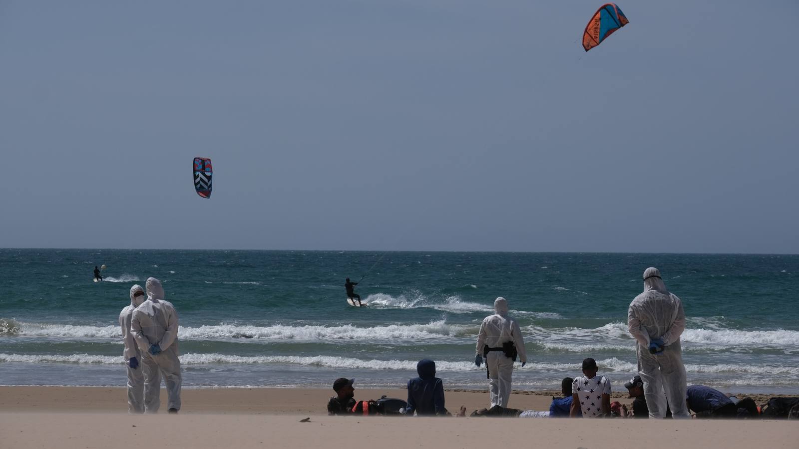 Llegan dos pateras a las costas de Cádiz