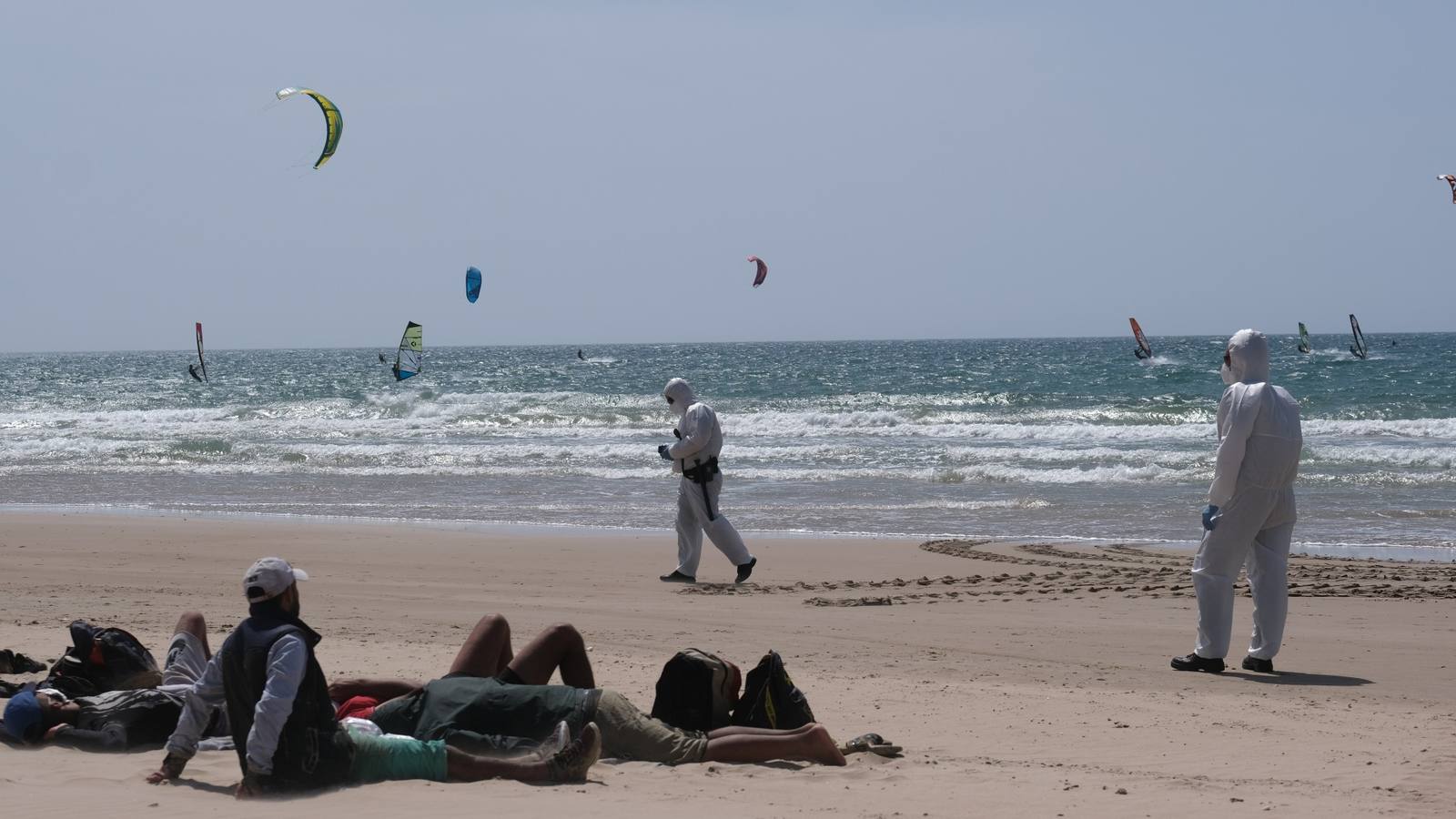 Llegan dos pateras a las costas de Cádiz