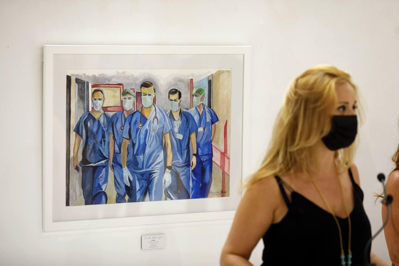 La exposición «Héroes con bata», de homenaje a los sanitarios en Córdoba, en imágenes