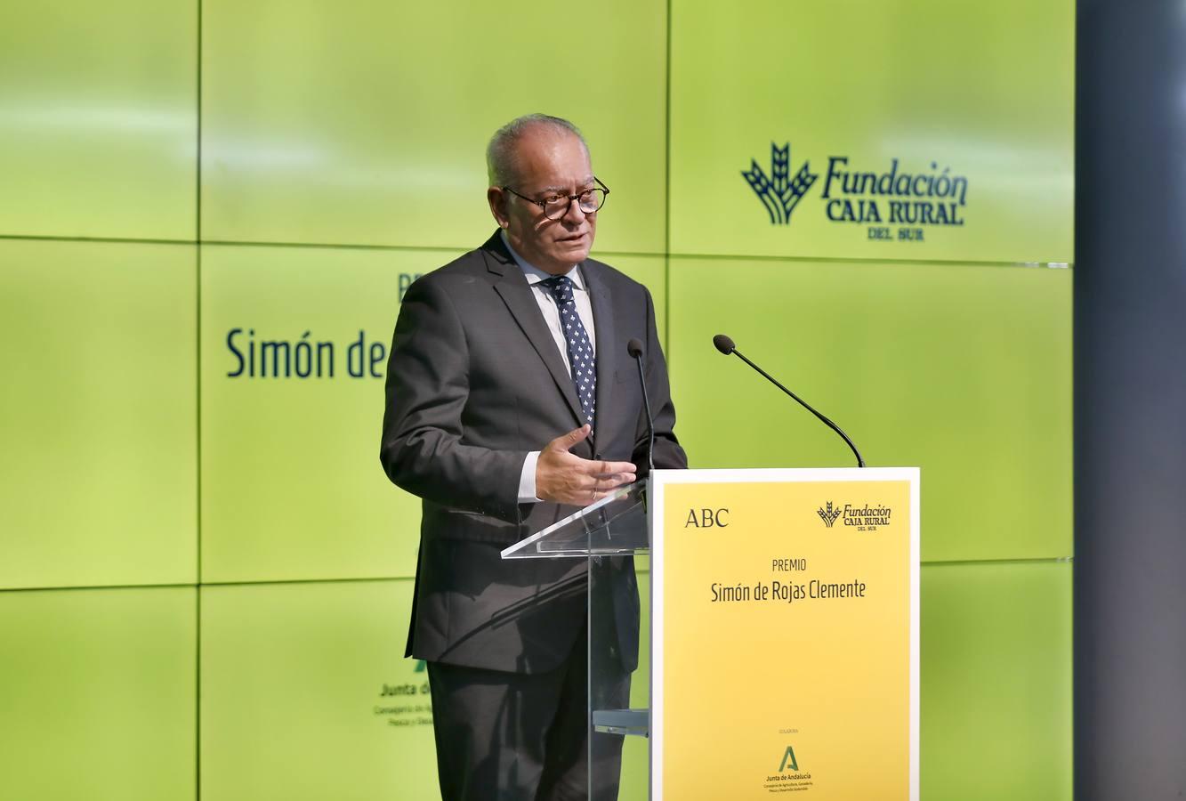 El director de ABC de Sevilla, Álvaro Ybarra, dando la bienvenida al acto