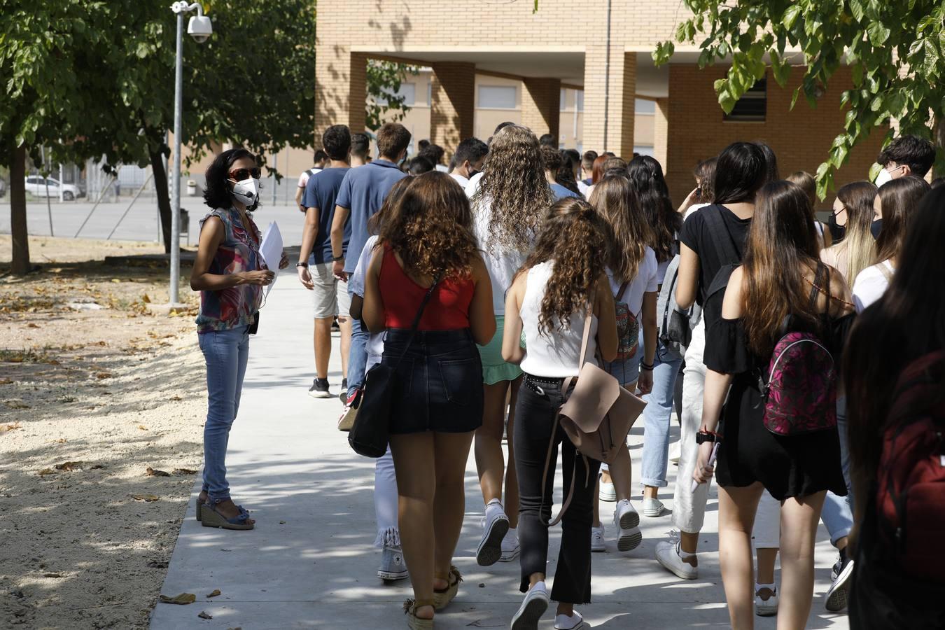 El regreso de Secundaria y Bachillerato en Córdoba, en imágenes