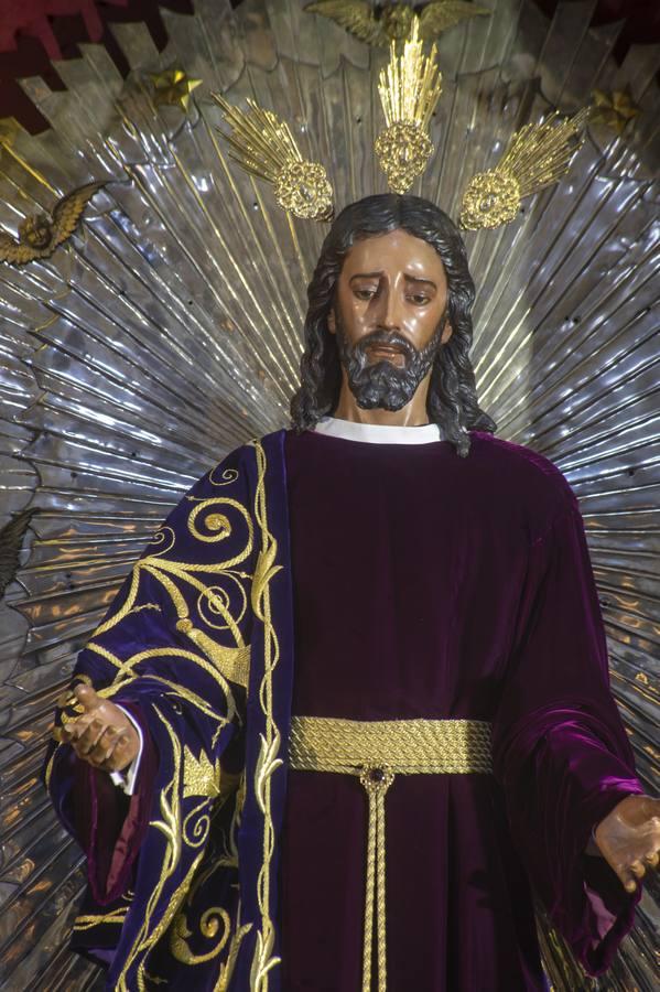 Los titulares del Beso de Judas reciben culto en la parroquia de San Ildefonso