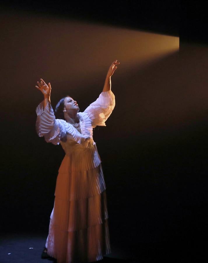 Bienal de Flamenco 2020: María Moreno explora las posibilidades de su baile en «More (No) More»