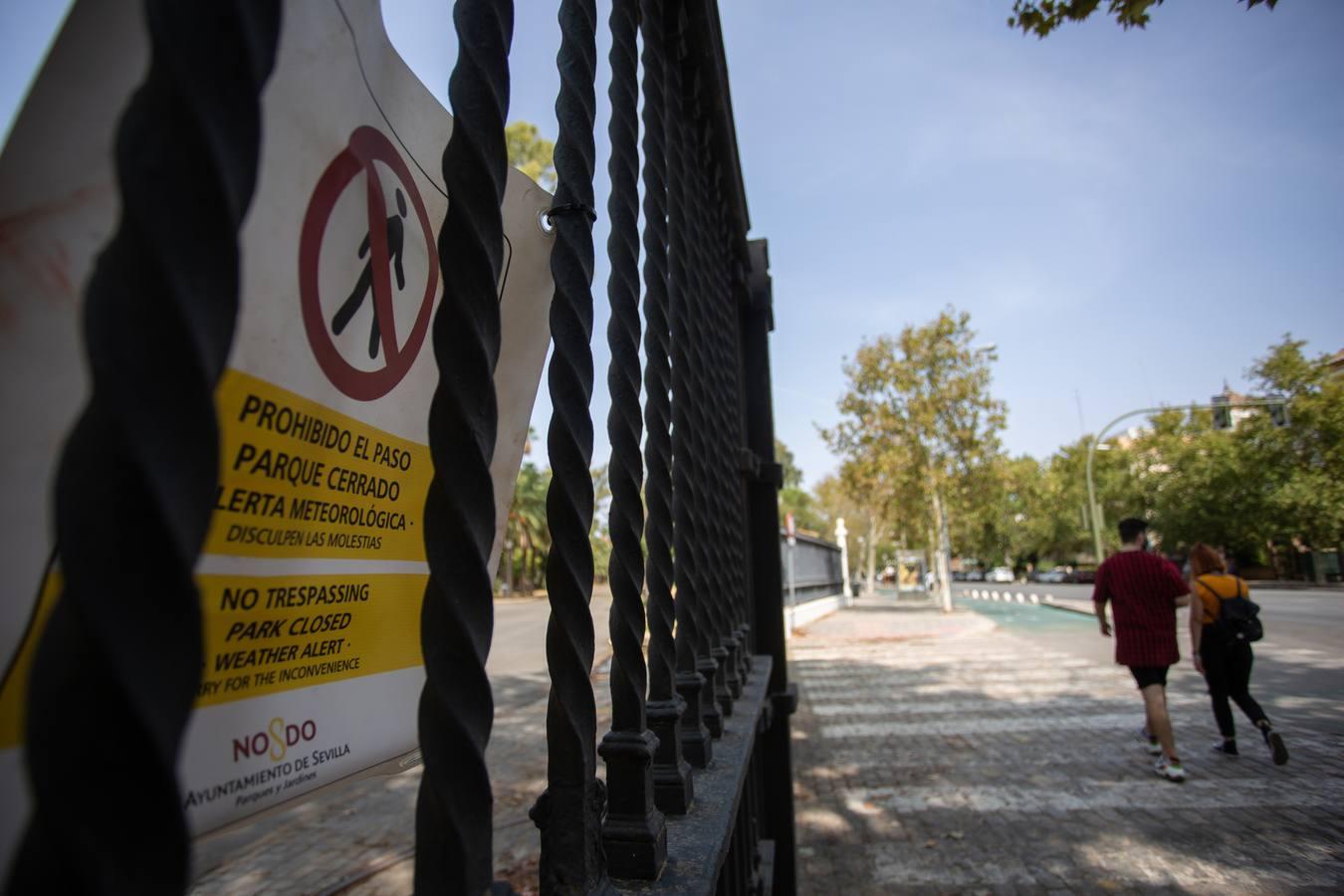 Los parques de Sevilla, cerrados desde el viernes