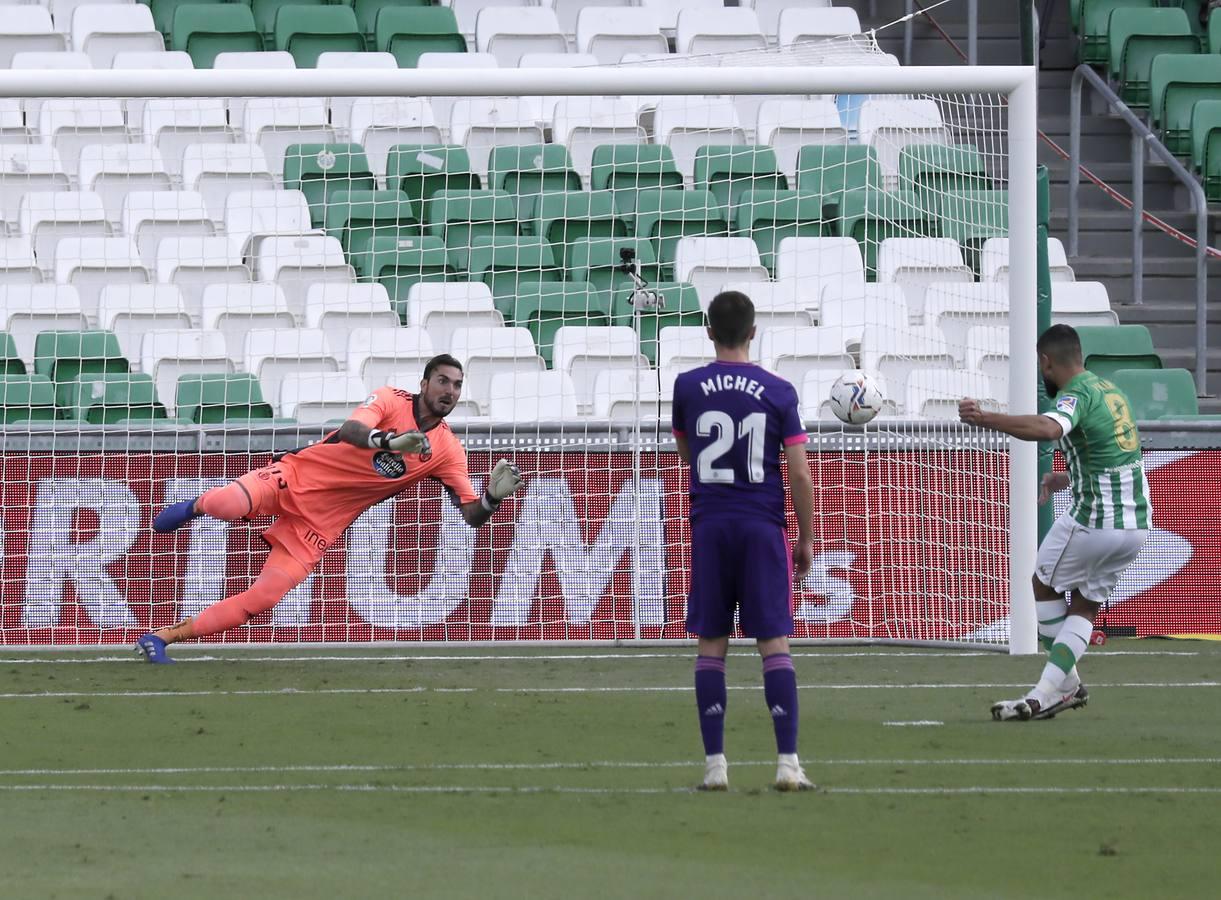 El partido Betis-Valladolid, en imágenes