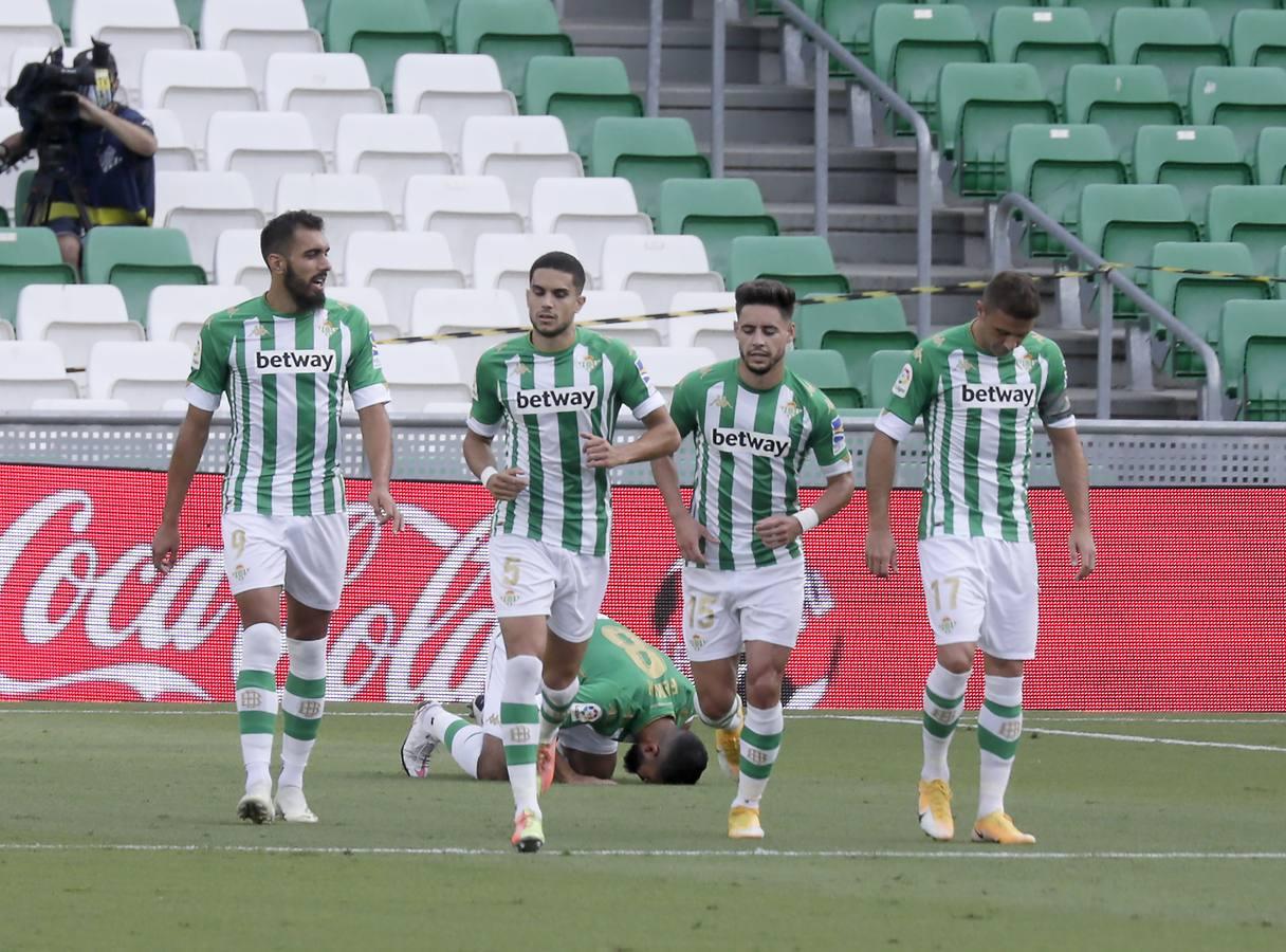 El partido Betis-Valladolid, en imágenes