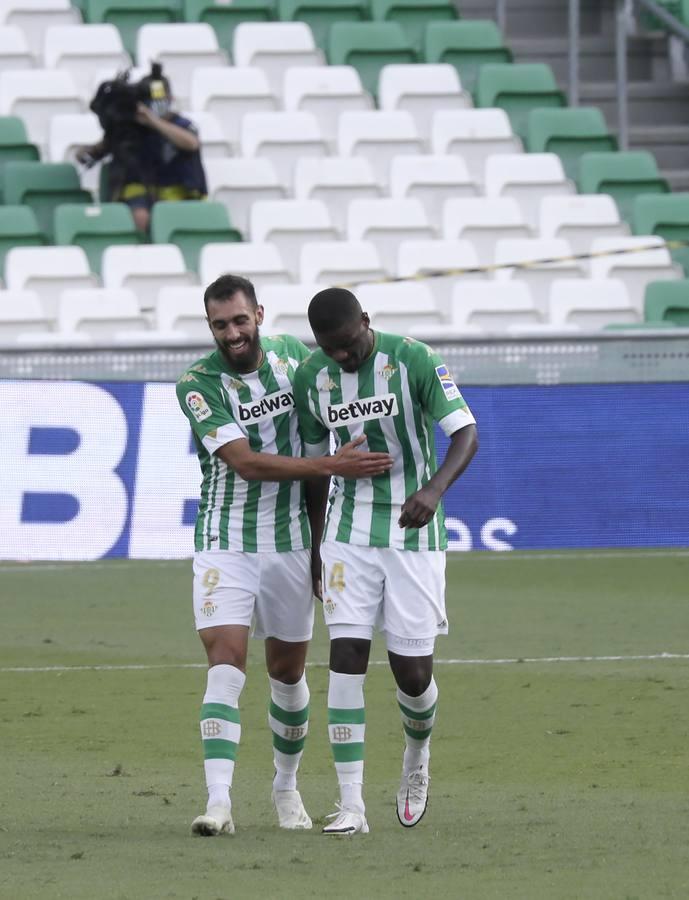 El partido Betis-Valladolid, en imágenes