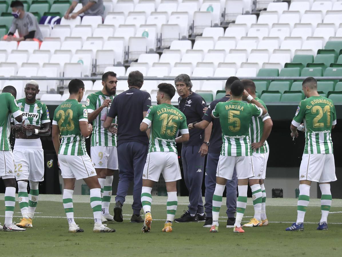 El partido Betis-Valladolid, en imágenes