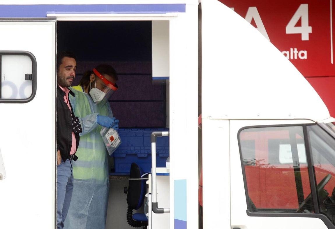 Los sevillistas que viajan a la Supercopa se hacen los PCR