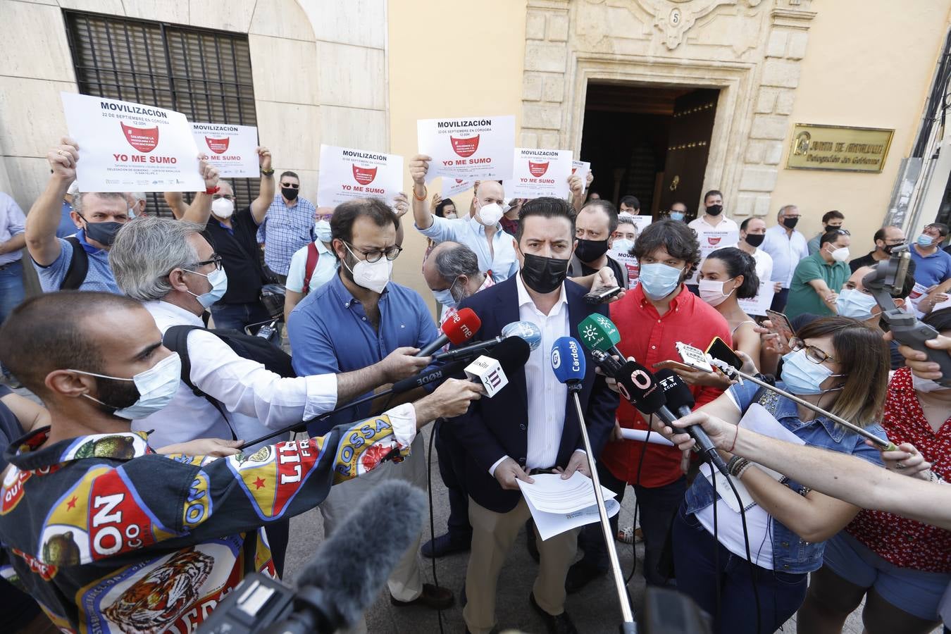 La protesta de los bares y el ocio nocturno en Córdoba, en imágenes