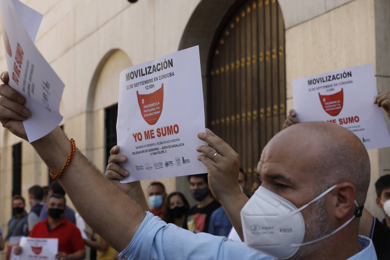 La protesta de los bares y el ocio nocturno en Córdoba, en imágenes