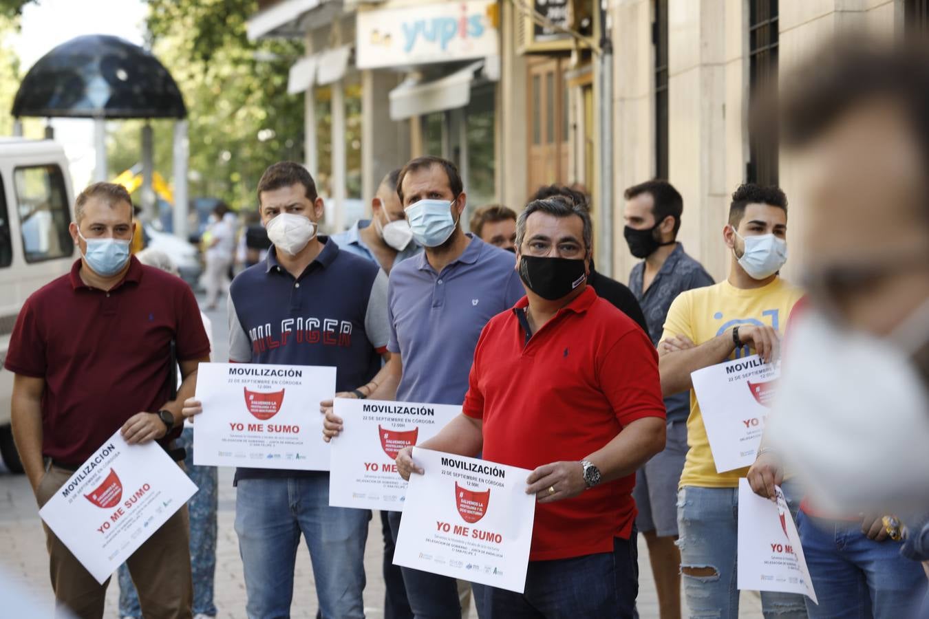 La protesta de los bares y el ocio nocturno en Córdoba, en imágenes