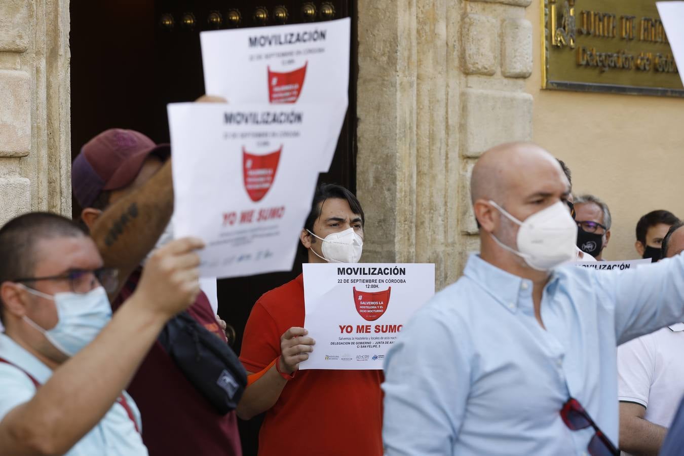 La protesta de los bares y el ocio nocturno en Córdoba, en imágenes