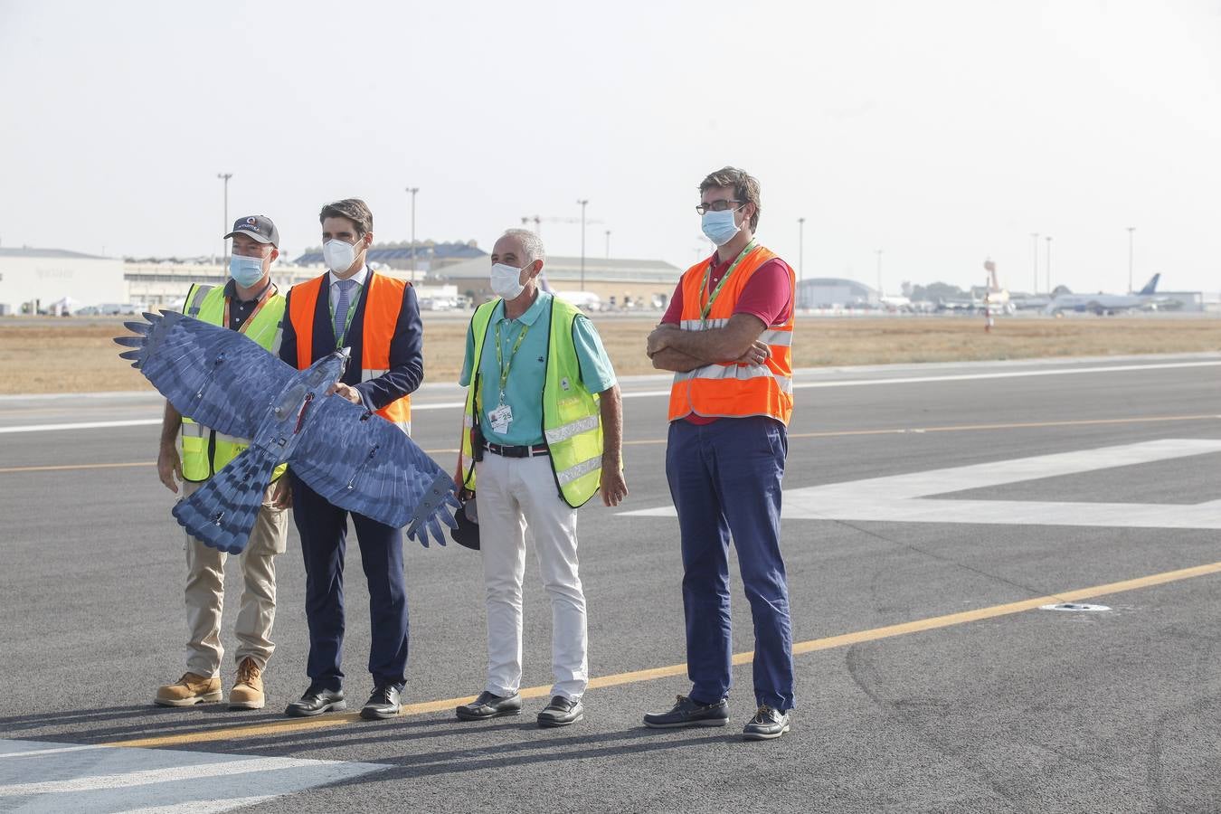 Drones para ahuyentar a la fauna en el aeropuerto de Sevilla