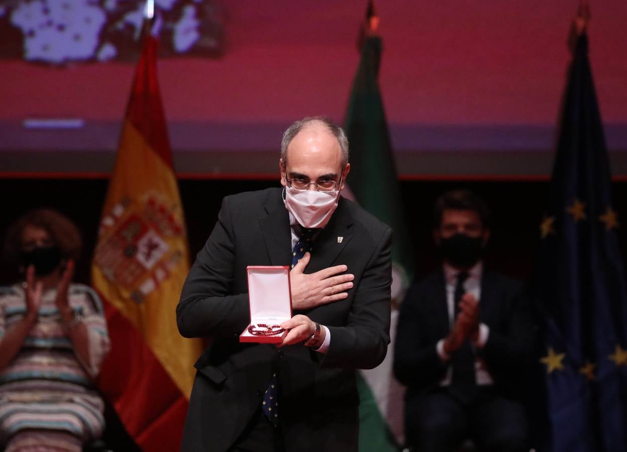 La entrega de las medallas de la ciudad de Sevilla, en imágenes (I)