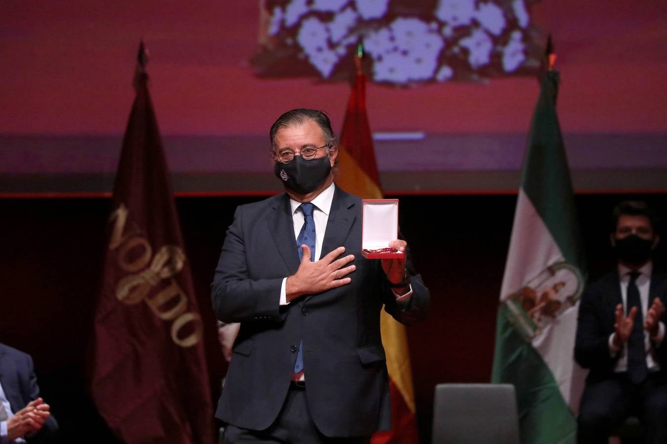 La entrega de las medallas de la ciudad de Sevilla, en imágenes (I)