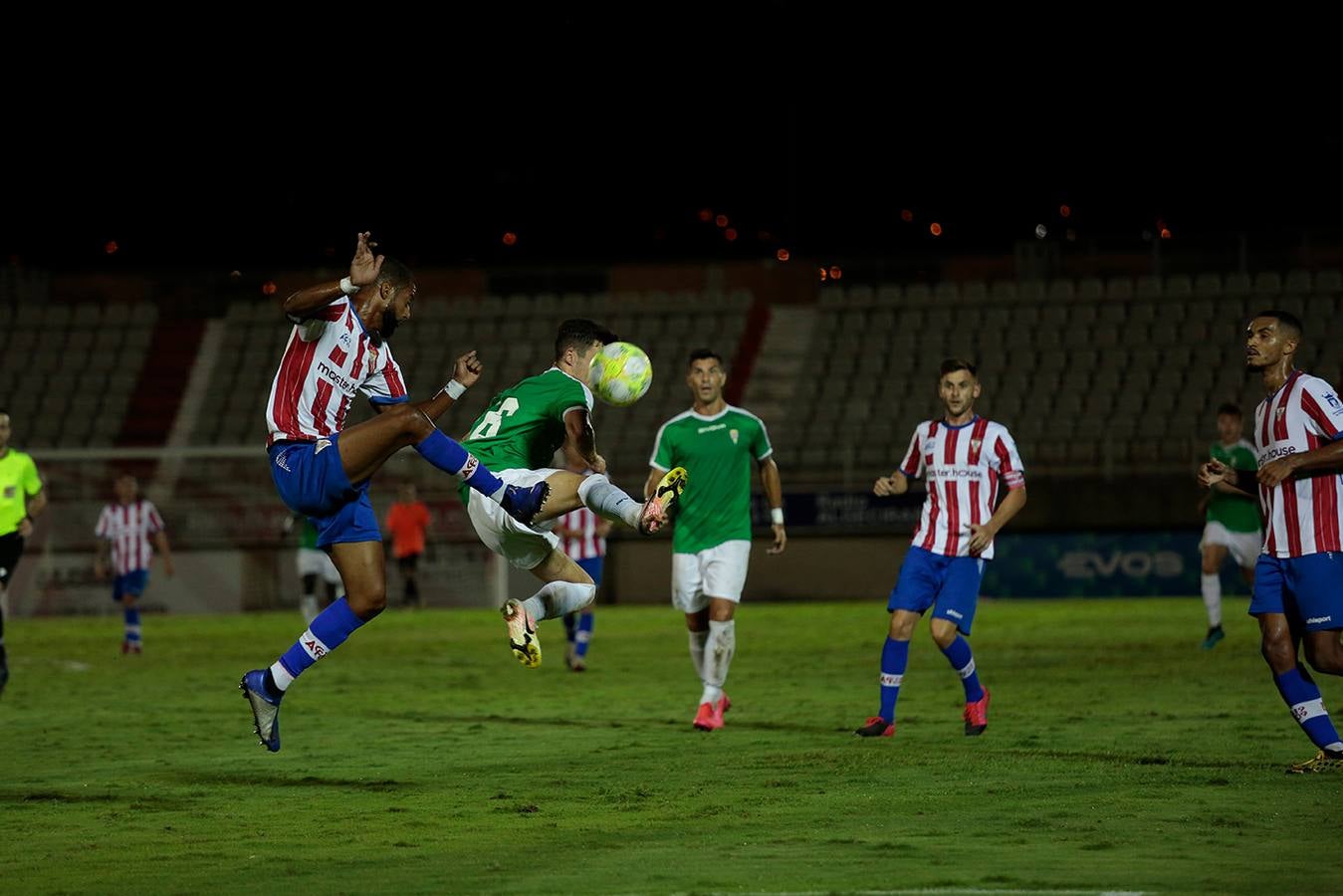 El Algeciras-Córdoba CF y la celebración de los goles, en imágenes