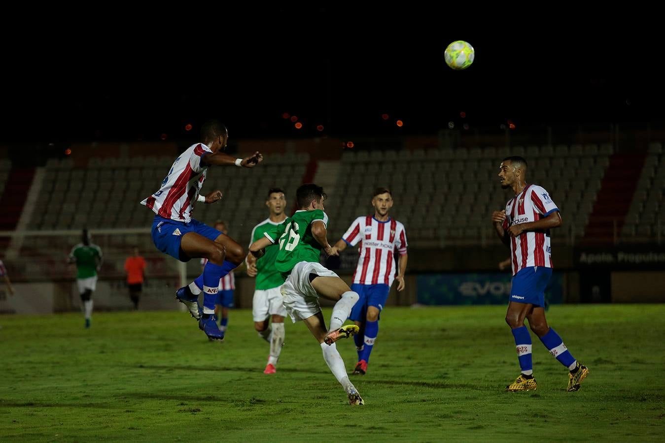 El Algeciras-Córdoba CF y la celebración de los goles, en imágenes