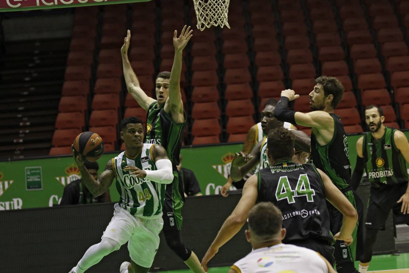 Coosur Real Betis-Joventut de Badalona, en imágenes