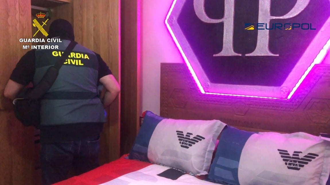 El dudoso gusto de los narcos, en imágenes