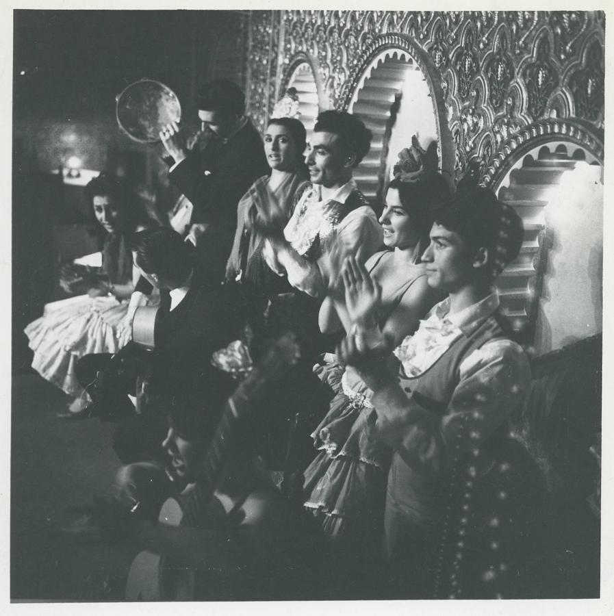 7. Cuadro flamenco en el Tablao Torres Bermejas, en 1965