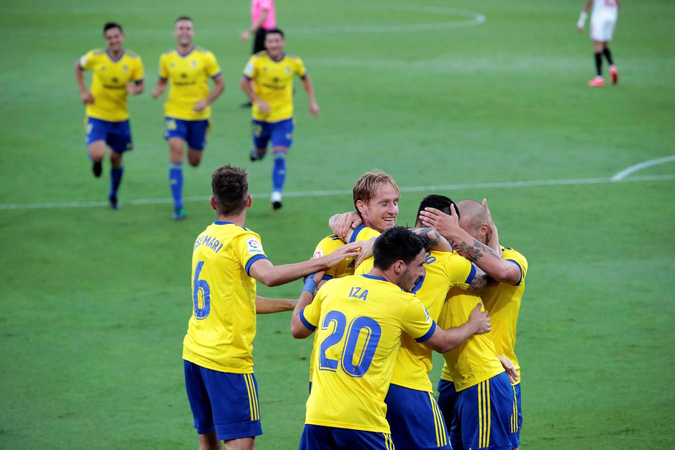 Las mejores imágenes del partido entre el Cádiz C.F. y el Sevilla F.C.