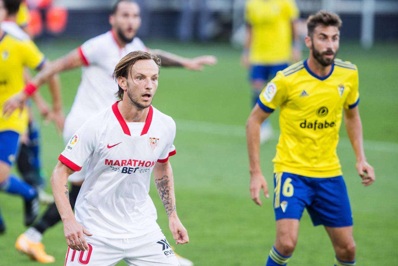 Las mejores imágenes del partido entre el Cádiz C.F. y el Sevilla F.C.