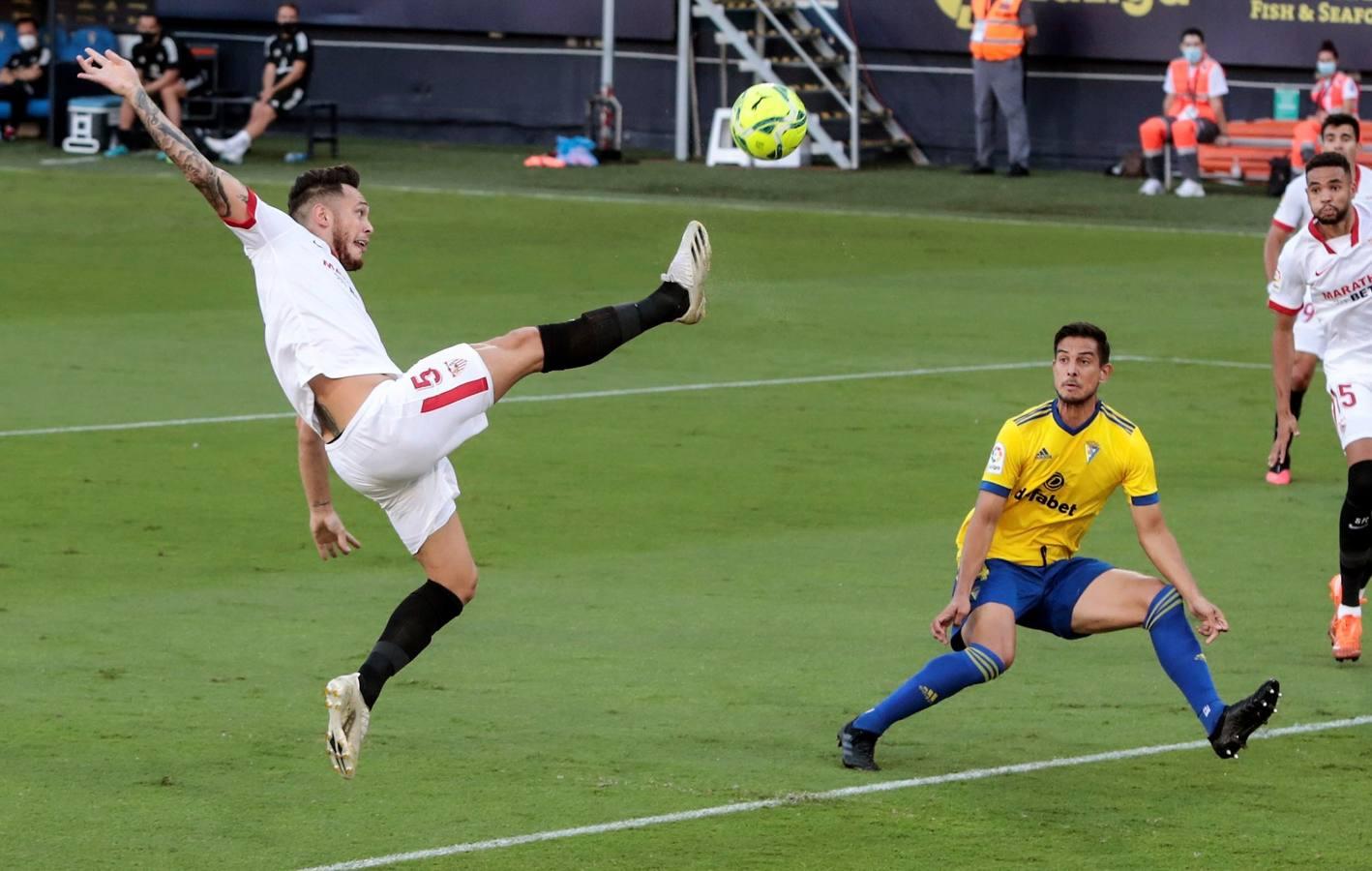 Las mejores imágenes del partido entre el Cádiz C.F. y el Sevilla F.C.