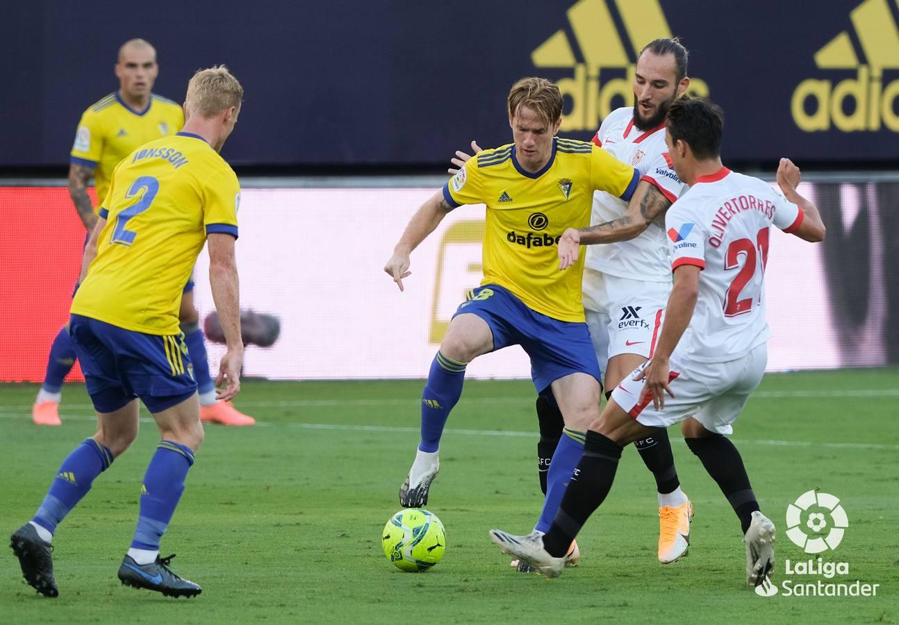 Las mejores imágenes del partido entre el Cádiz C.F. y el Sevilla F.C.