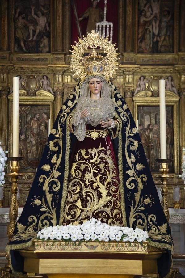 La Virgen del Dulce Nombre durante el día del rezo de su rosario