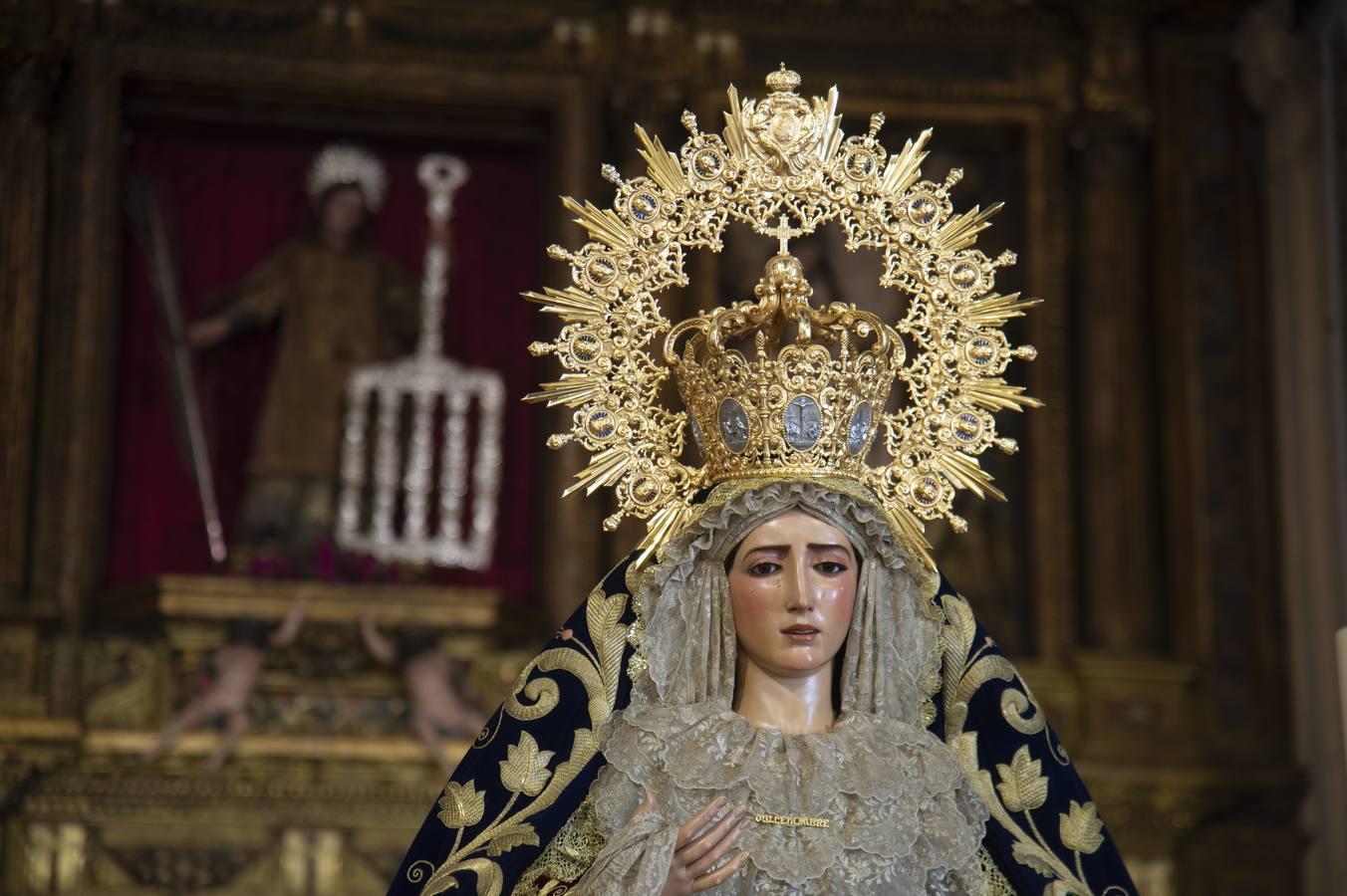 La Virgen del Dulce Nombre durante el día del rezo de su rosario