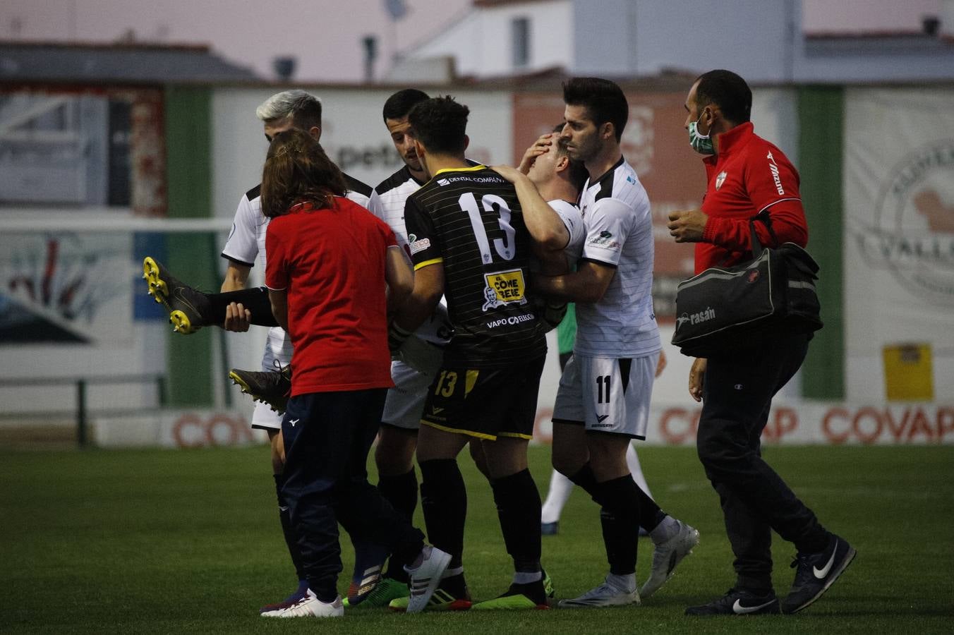 El ambiente y la victoria del Córdoba CF ante el Pozoblanco, en imágenes