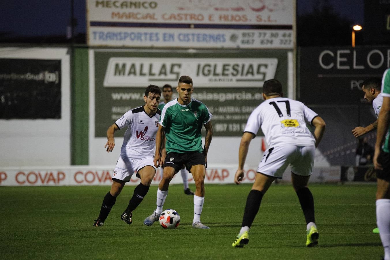 El ambiente y la victoria del Córdoba CF ante el Pozoblanco, en imágenes